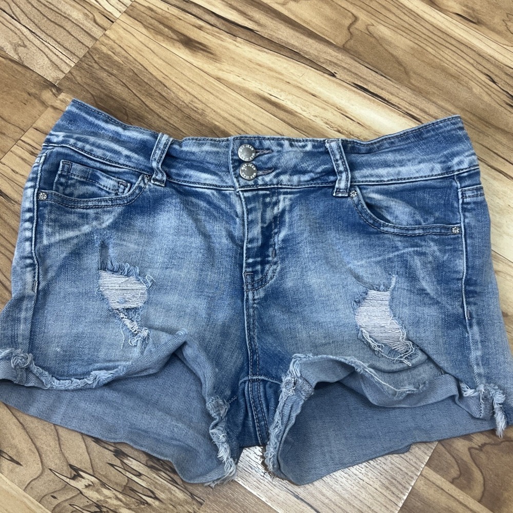 Wax Jean Collection Women's Blue Jean Shorts Size M Distressed